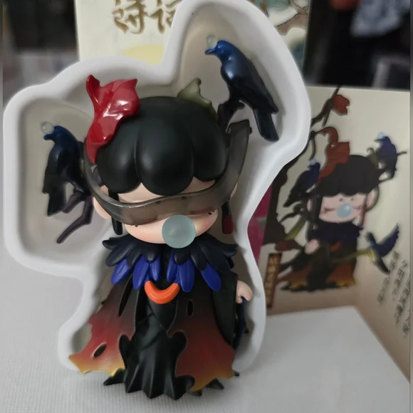 Nanci Chinese Poetry Series Figures  "Crows On Withered Vines" - Picture 6 of 16